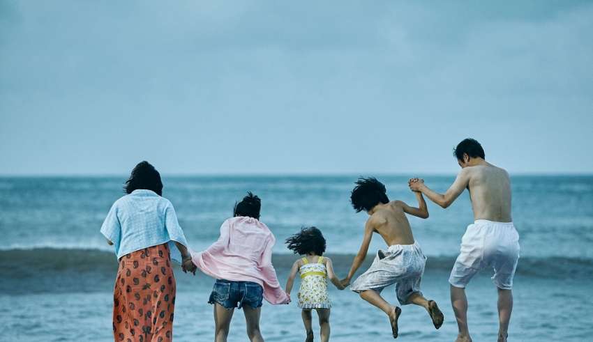 (L-R) Ando Sakura, Matsuoka Mayu, Sasaki Miyu, Jyo Kairi and Lily Franky star in Magnolia Pictures' SHOPLIFTERS